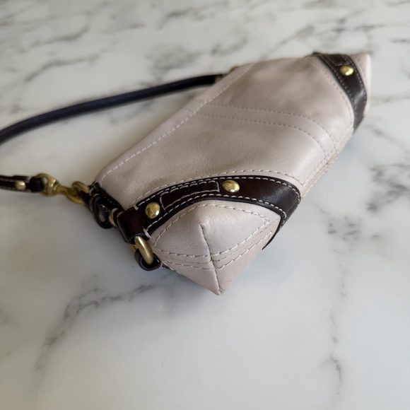 COACH Y2K Vintage Carly Leather Wristlet Mini Bag 40492 Parchment Ivory Brown - Picture 9 of 15